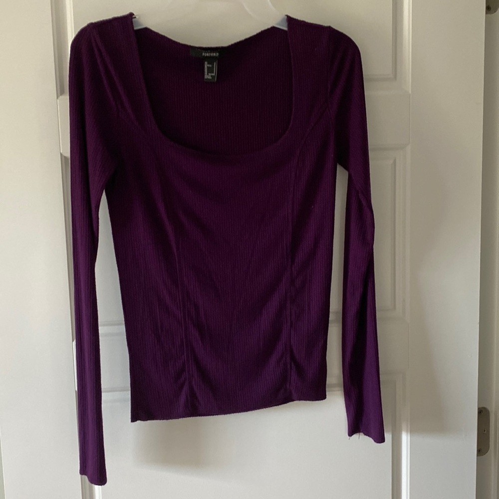 Forever 21 long sleeve top. Color purple. Size S.